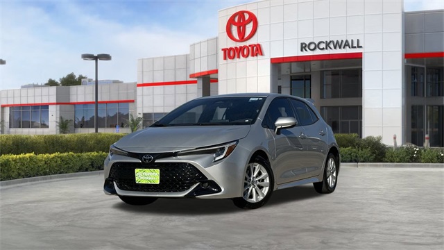 2023 Toyota Corolla Hatchback SE's photo