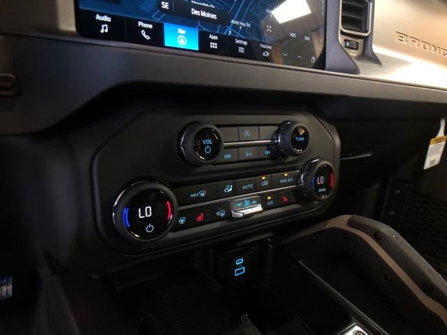 2025 Ford Bronco Badlands photo 18