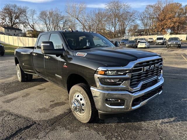 2026 Ram 3500 Big Horn photo 4