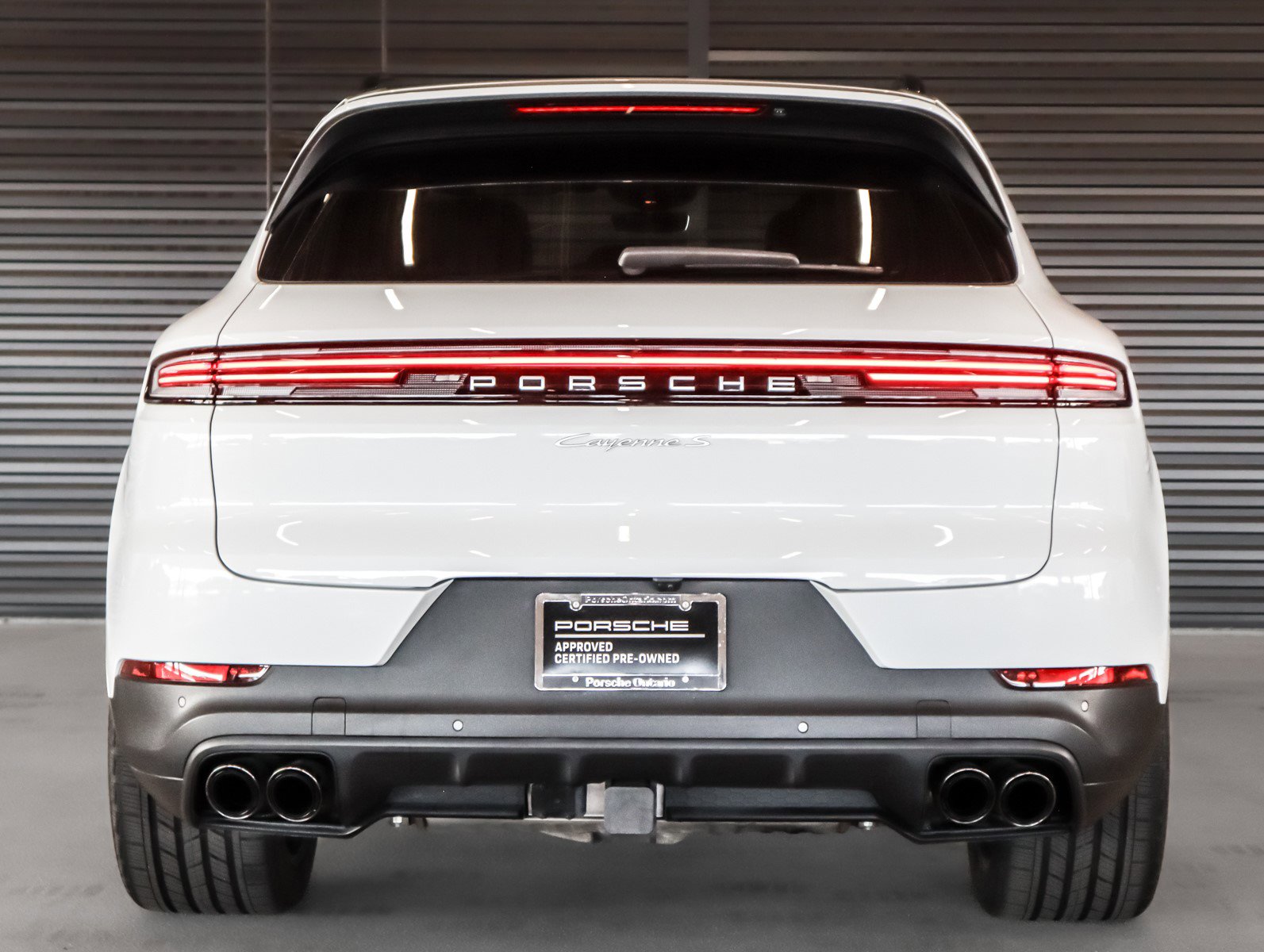 2024 Porsche Cayenne S photo 9