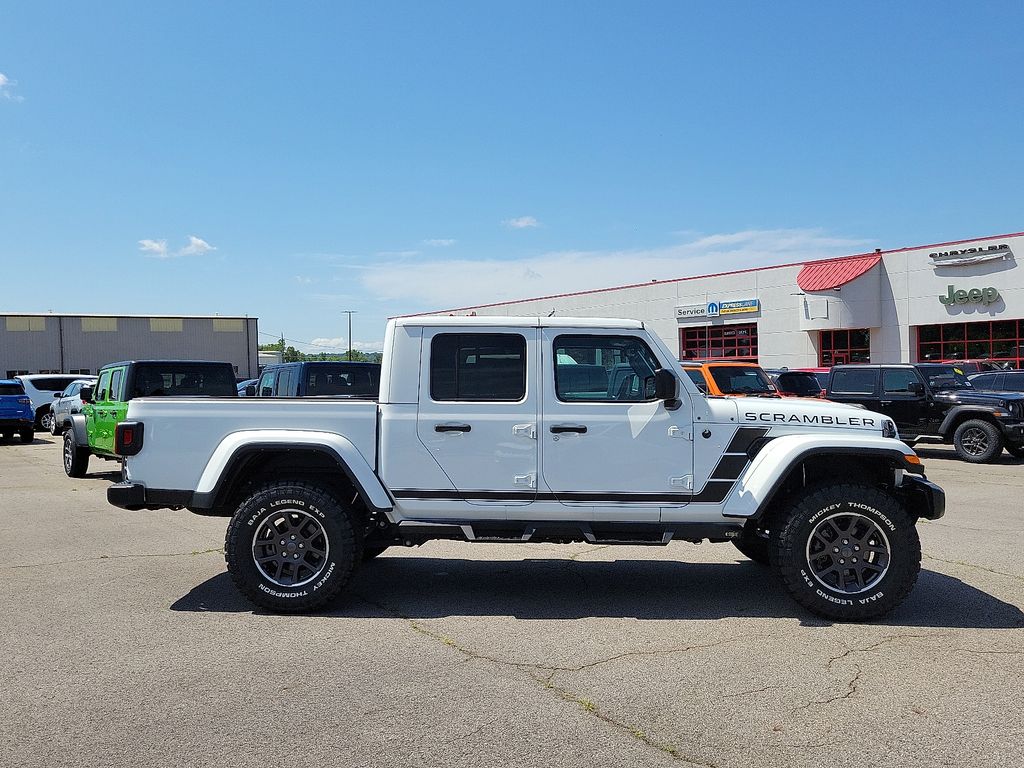 2023 Jeep Gladiator Overland photo 6