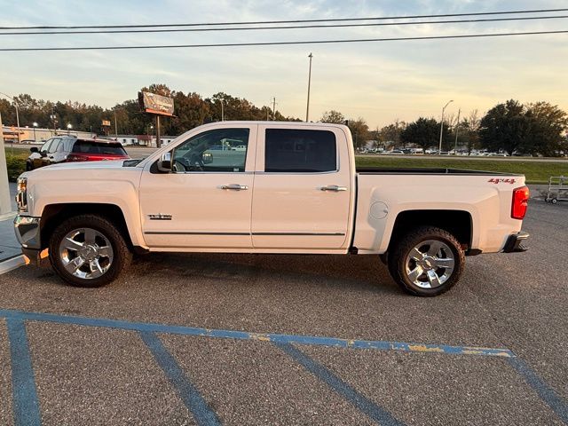 2018 Chevrolet Silverado 1500 LTZ photo 3