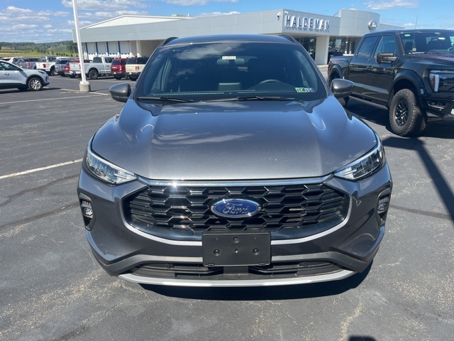 2025 Ford Escape Hybrid ST-Line Select photo 2