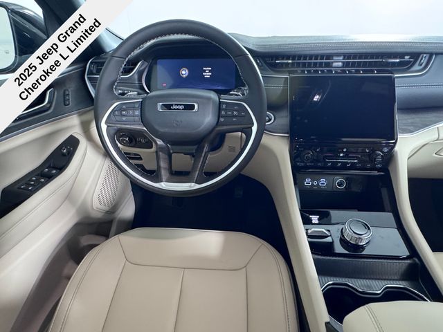 2025 Jeep Grand Cherokee Limited photo 19