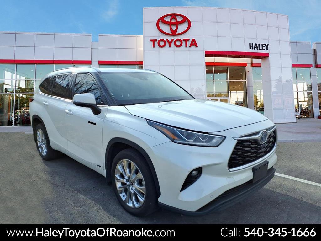 2021 Toyota Highlander Limited's photo
