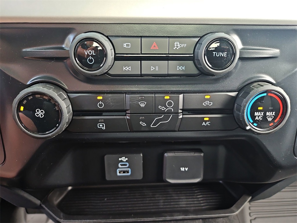 2025 Ford F-350 XLT photo 35