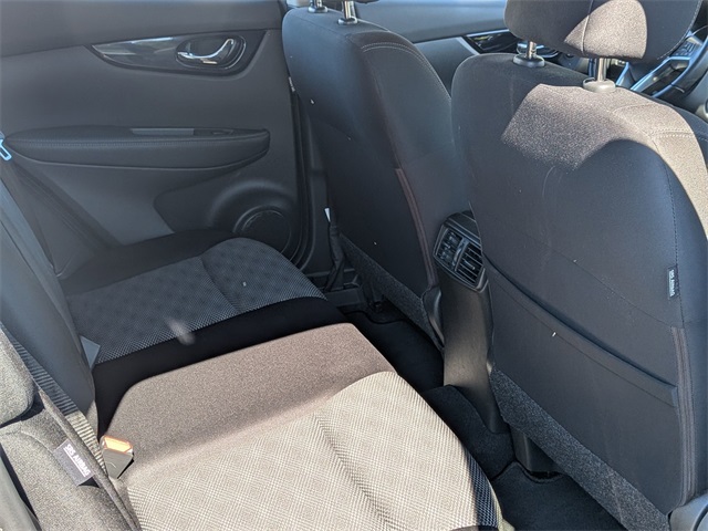 2021 Nissan Rogue Sport SV photo 17