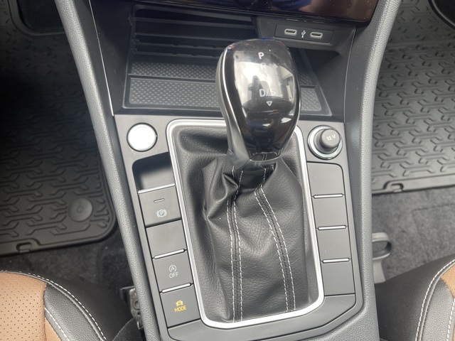2025 Volkswagen Jetta 1.5T SEL photo 18