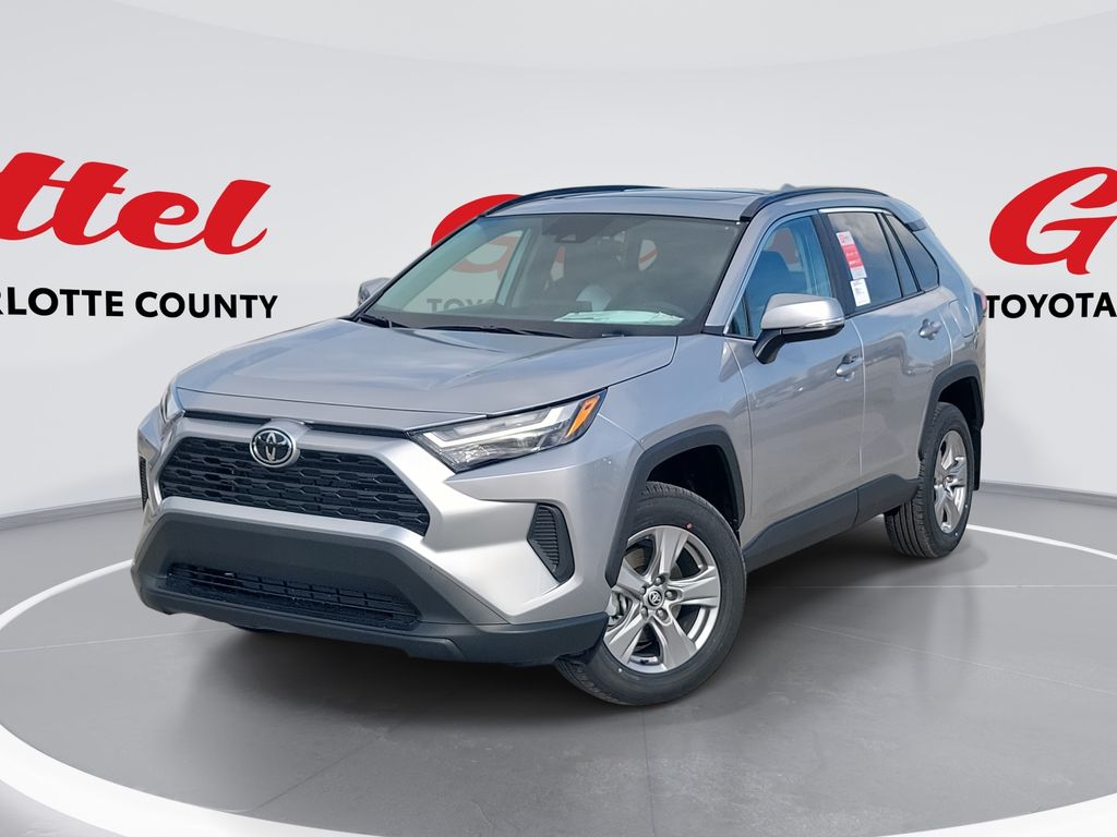 2025 Toyota RAV4 XLE's photo