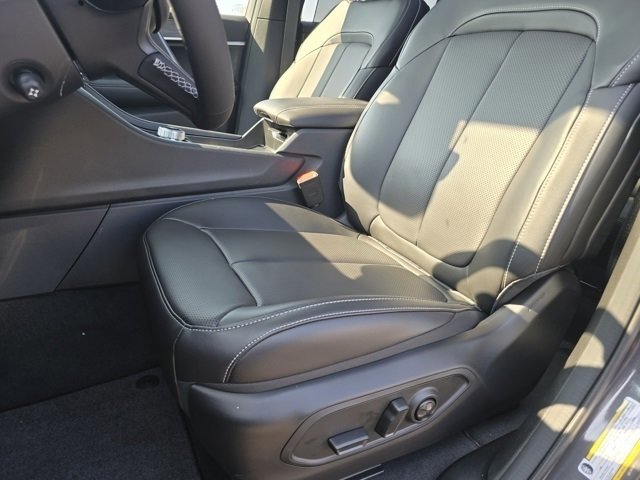 2025 Jeep Grand Cherokee Limited photo 4