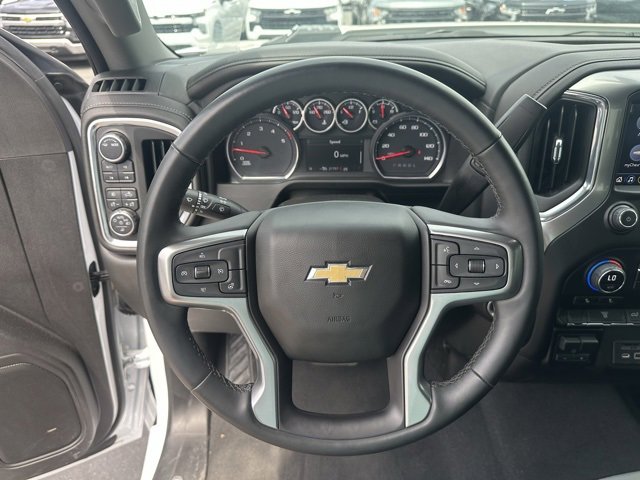 2023 Chevrolet Silverado 3500HD LTZ photo 27