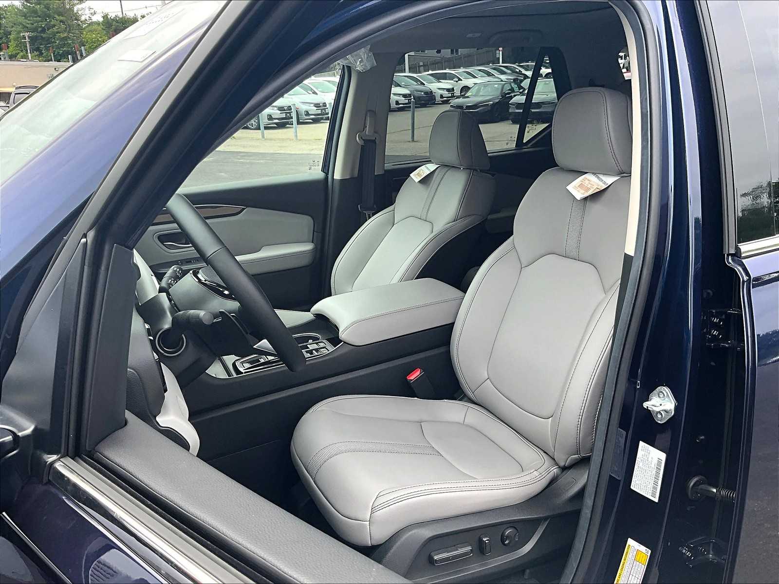 2025 Honda Pilot Touring photo 10
