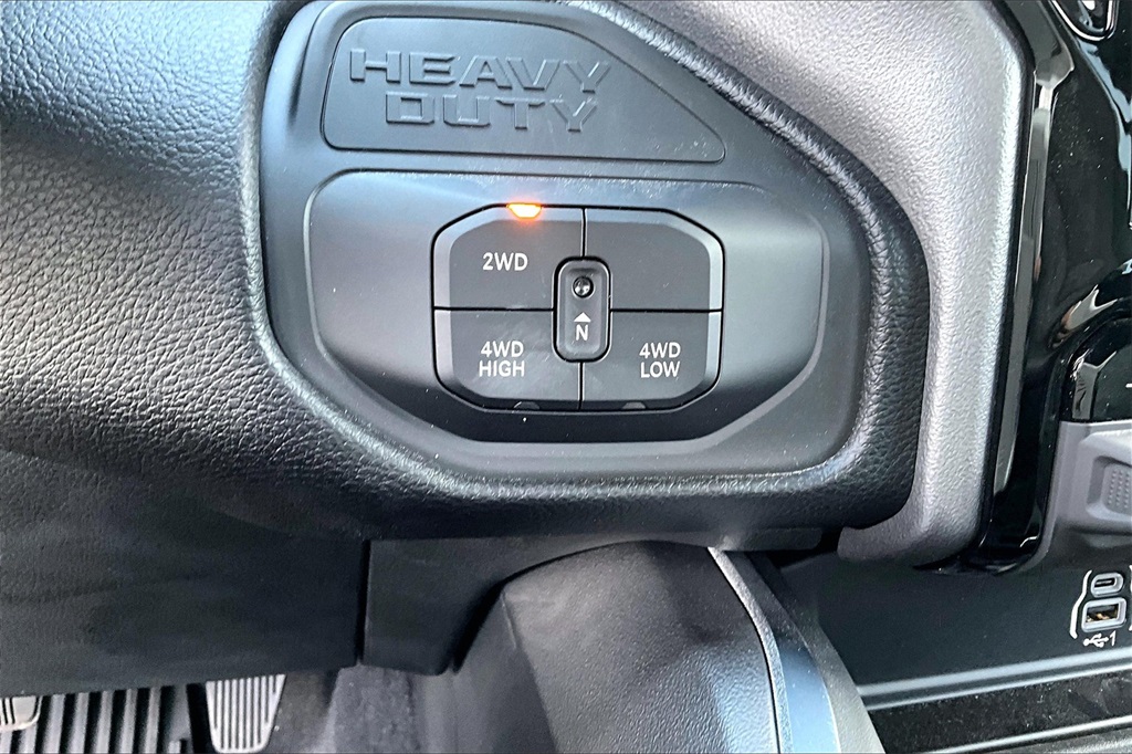 2025 Ram 2500 Big Horn photo 17