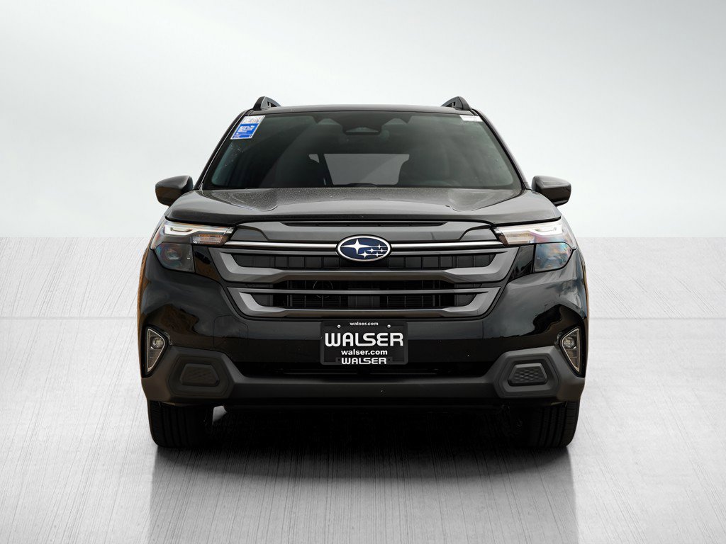 2025 Subaru Forester Premium photo 2