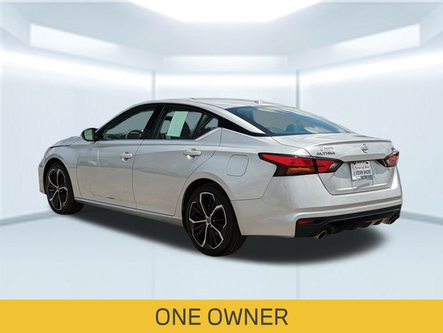2023 Nissan Altima 2.5 SR photo 3