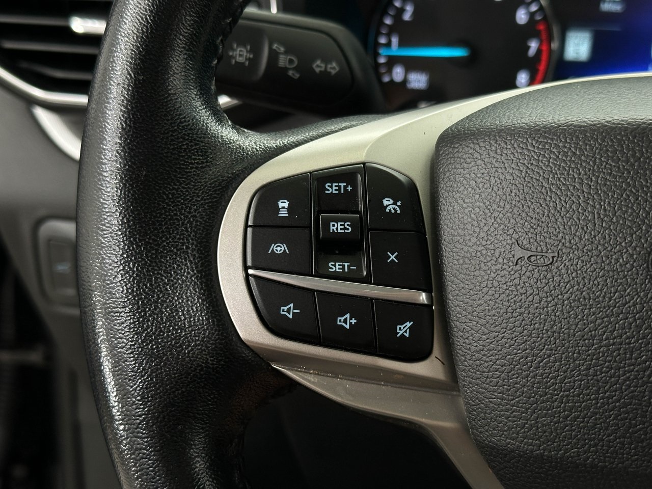 2022 Ford Explorer XLT photo 24