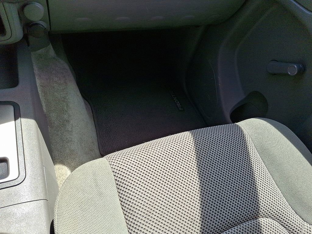 2015 Nissan Frontier S Crew Cab photo 26