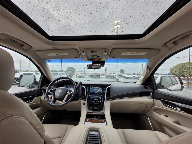 2018 Cadillac Escalade Luxury photo 38