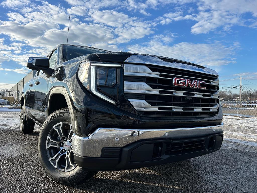 2026 GMC Sierra 1500 SLE's photo