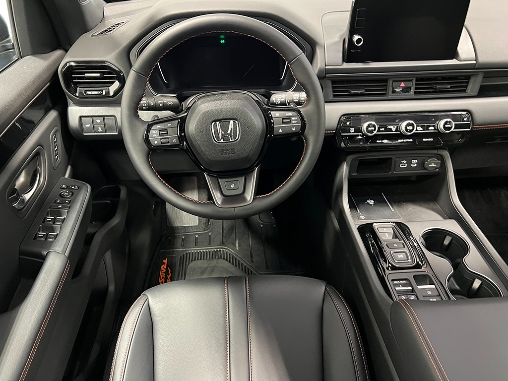 2025 Honda Pilot TrailSport photo 13