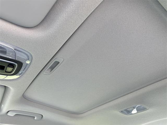 2025 Hyundai Elantra Hybrid Limited photo 22