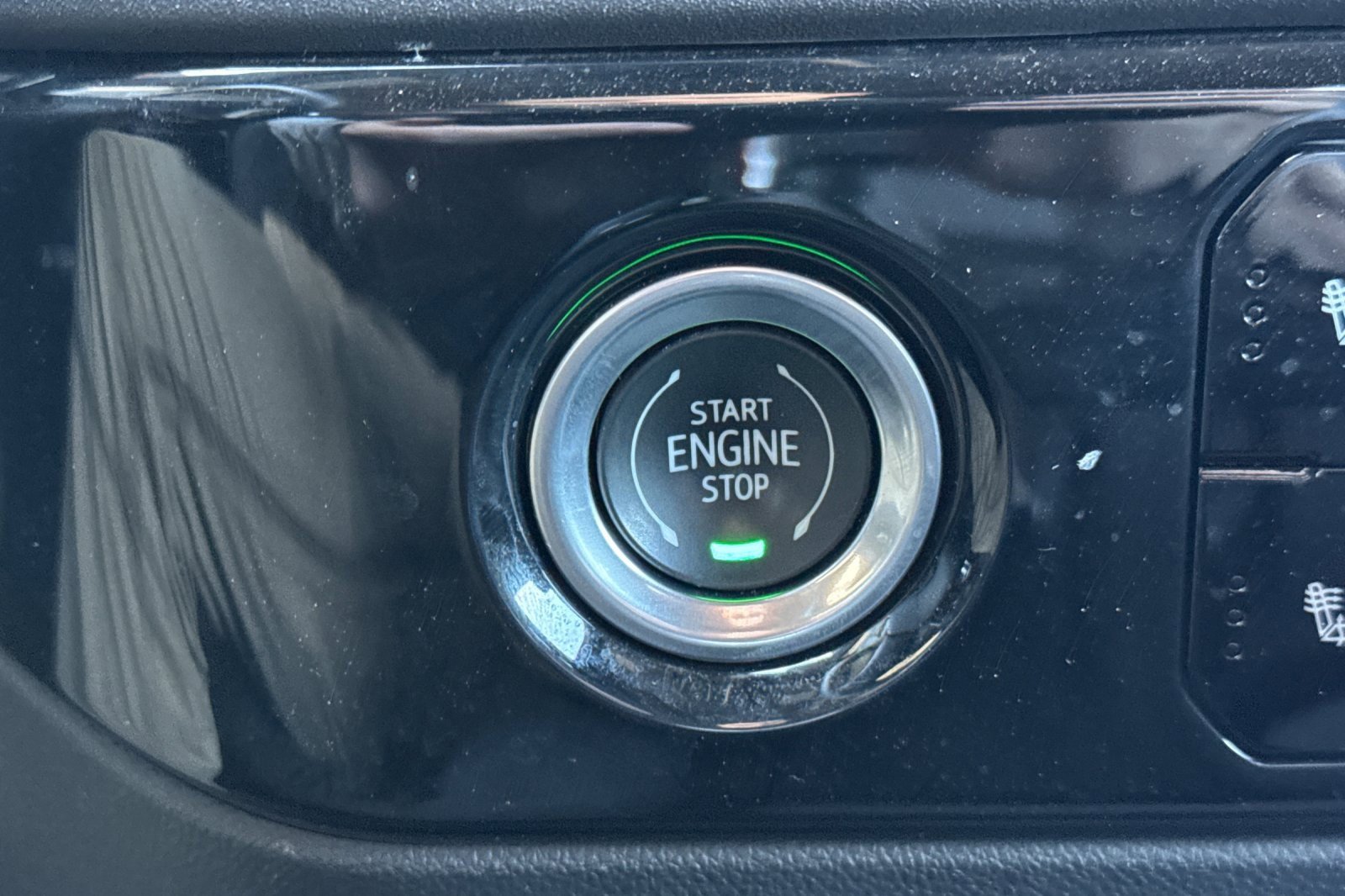 2024 Chevrolet Silverado 1500 LT photo 21