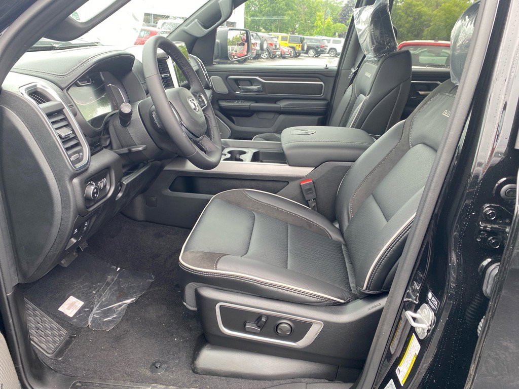 2026 Ram 1500 Laramie photo 4