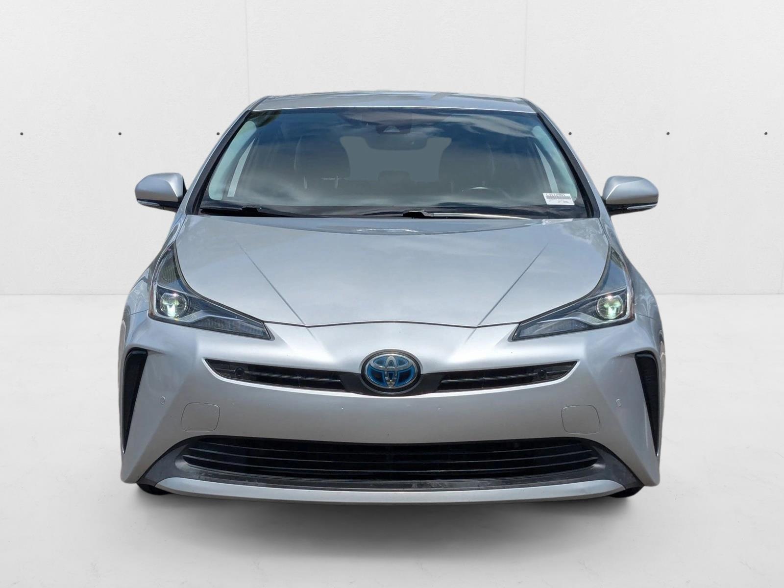 2020 Toyota Prius XLE photo 2