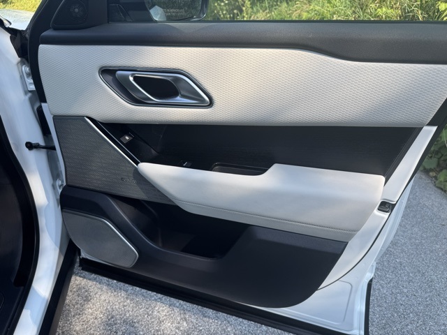 2022 Land Rover Range Rover Velar S photo 29