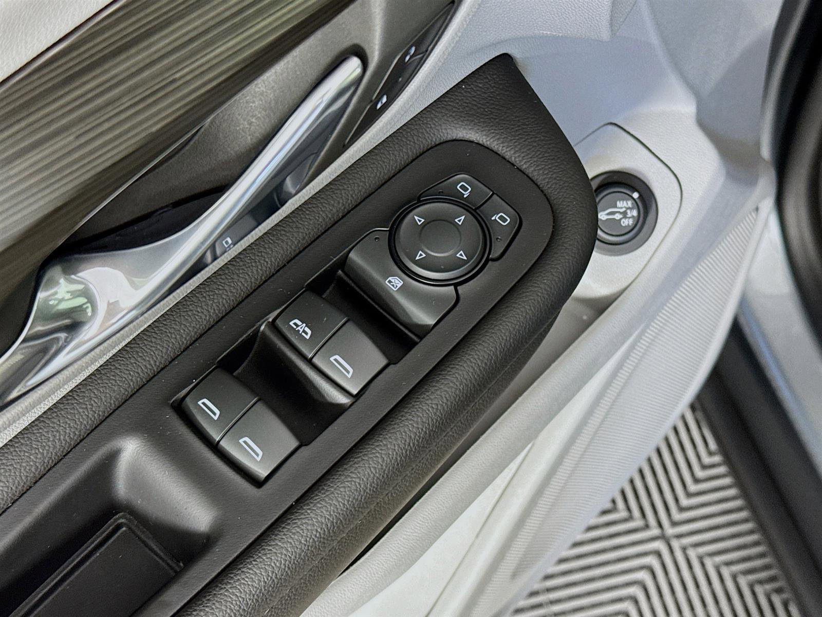 2023 Gmc Terrain SLE photo 19