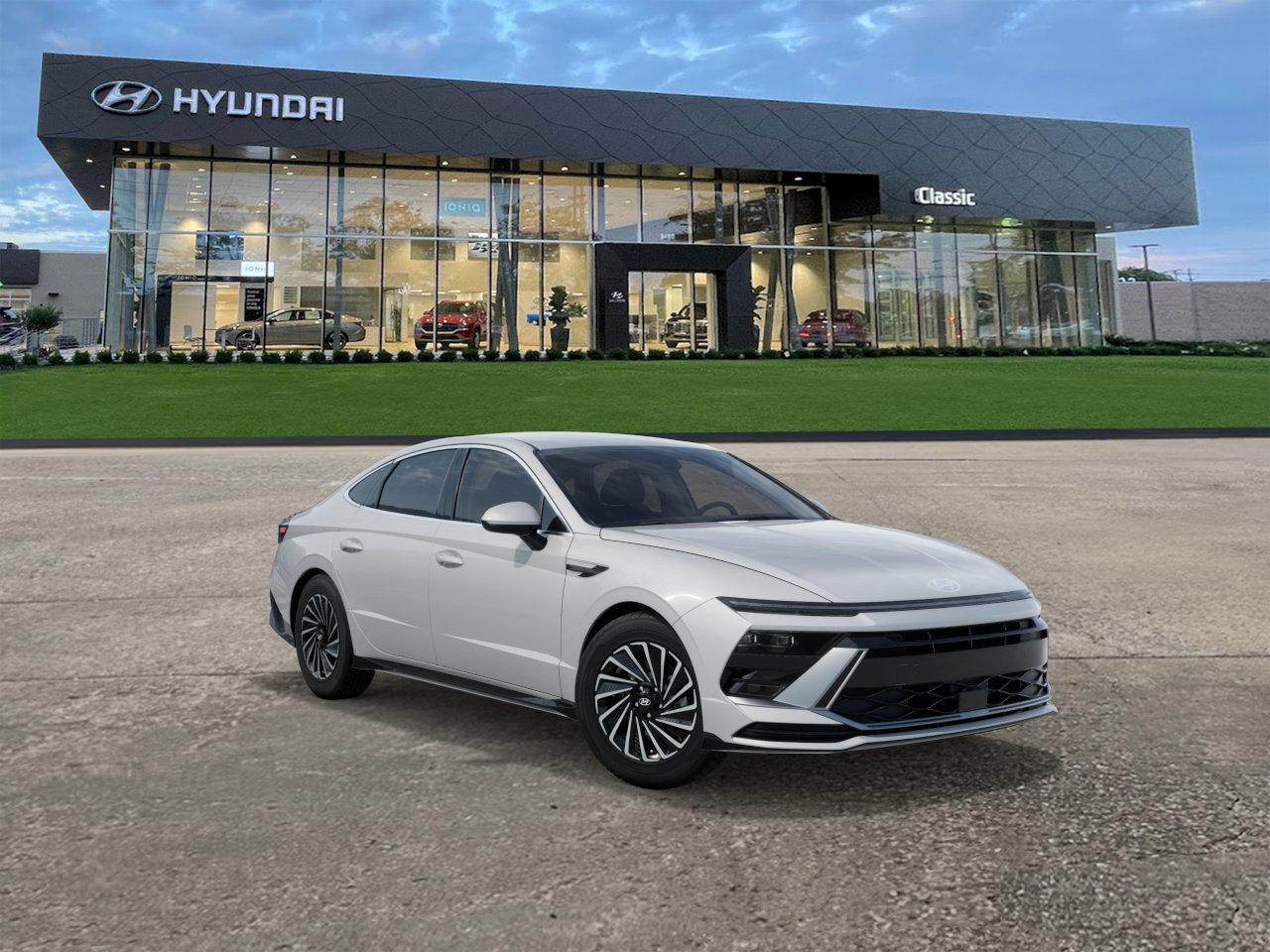 2025 Hyundai Sonata Hybrid SEL photo 2