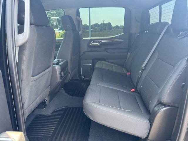 2024 Chevrolet Silverado 1500 RST photo 14