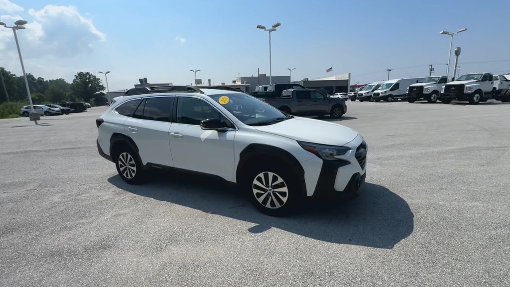 2023 Subaru Outback Premium photo 2