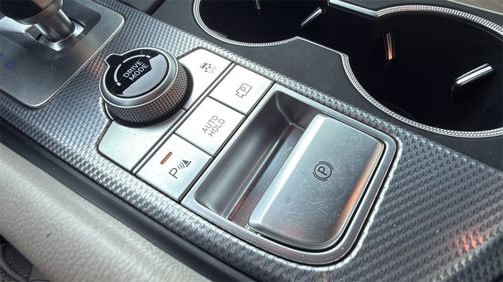 2022 Genesis G70 2.0T photo 18