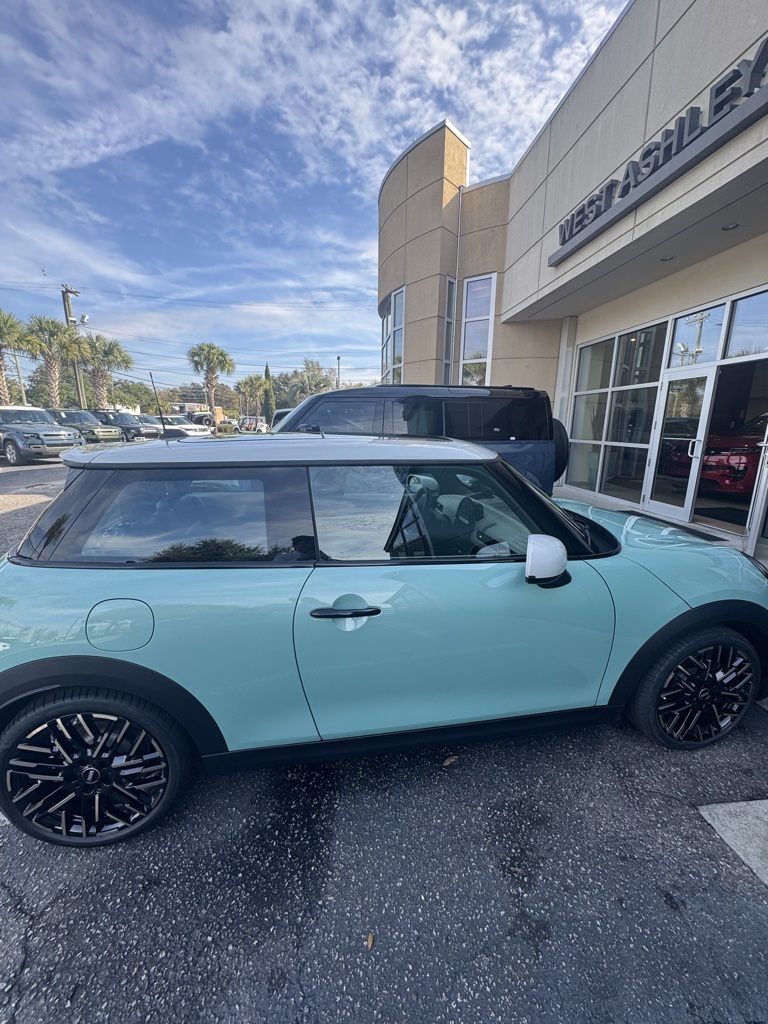 2025 Mini Cooper 2 Door Hardtop S photo 3