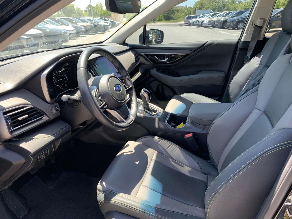 2022 Subaru Outback Onyx Edition XT photo 3