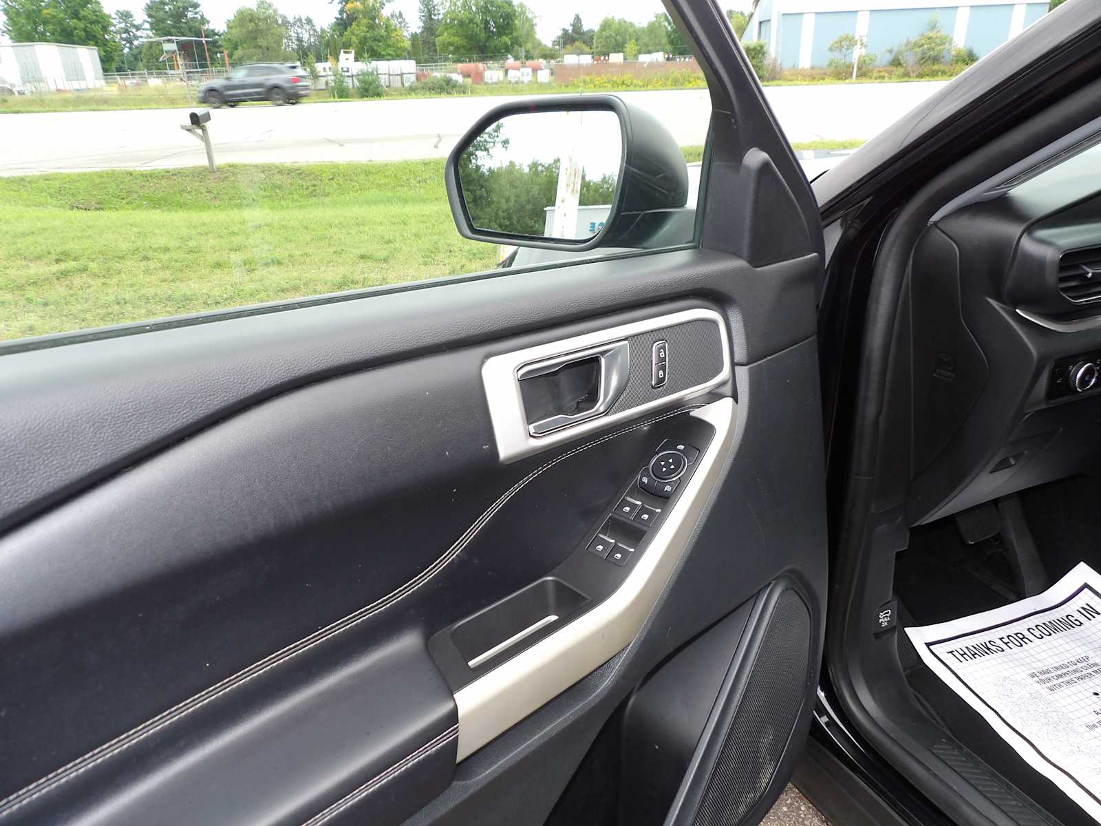 2021 Ford Explorer XLT photo 7