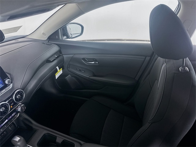 2025 Nissan Sentra SV photo 24