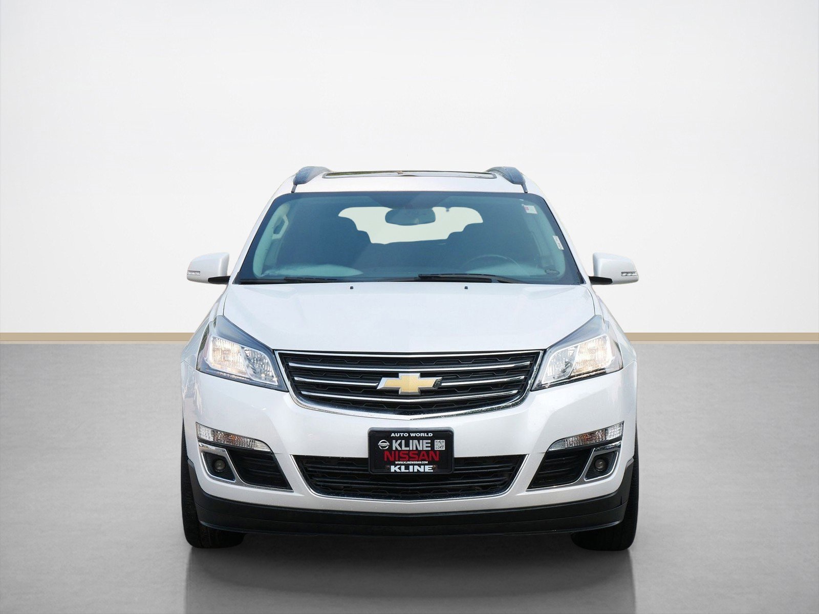 Used 2017 Chevrolet Traverse 1LT with VIN 1GNKVGKD3HJ102036 for sale in Maplewood, Minnesota