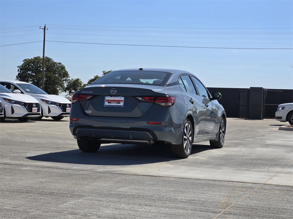 2025 Nissan Sentra SV photo 4