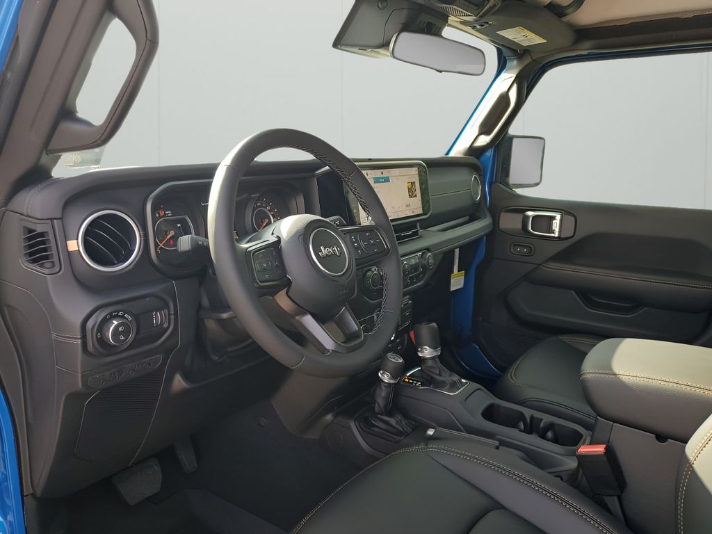 2025 Jeep Gladiator Sport photo 24