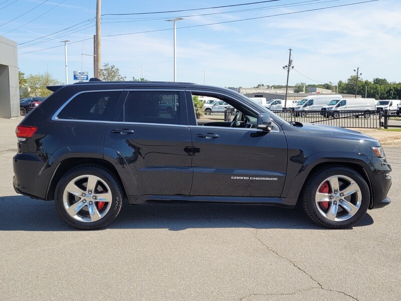 2014 Jeep Grand Cherokee SRT8 photo 2