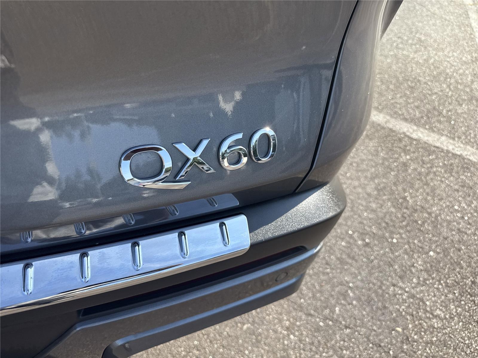 2022 Infiniti QX60 Luxe photo 7