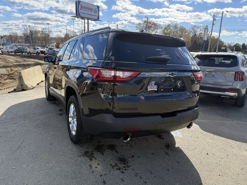 2019 Chevrolet Traverse 3LT photo 2