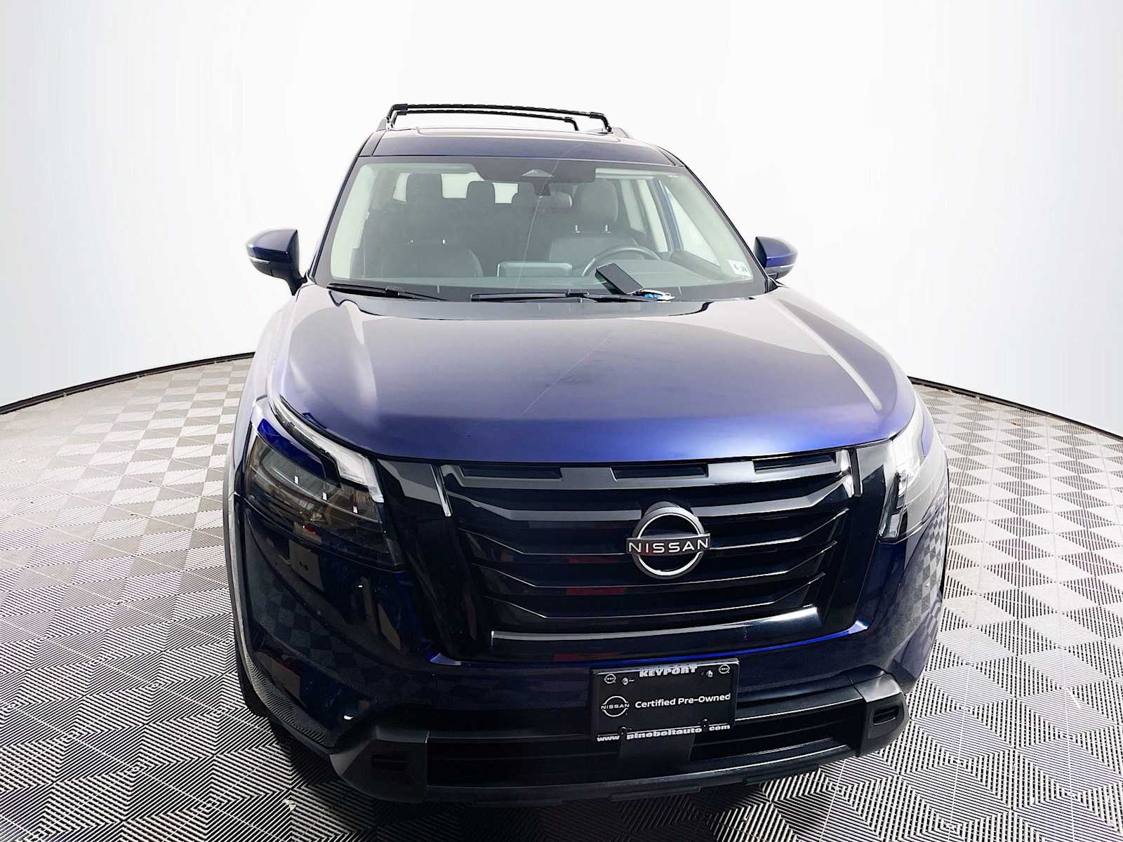 2023 Nissan Pathfinder SV photo 2