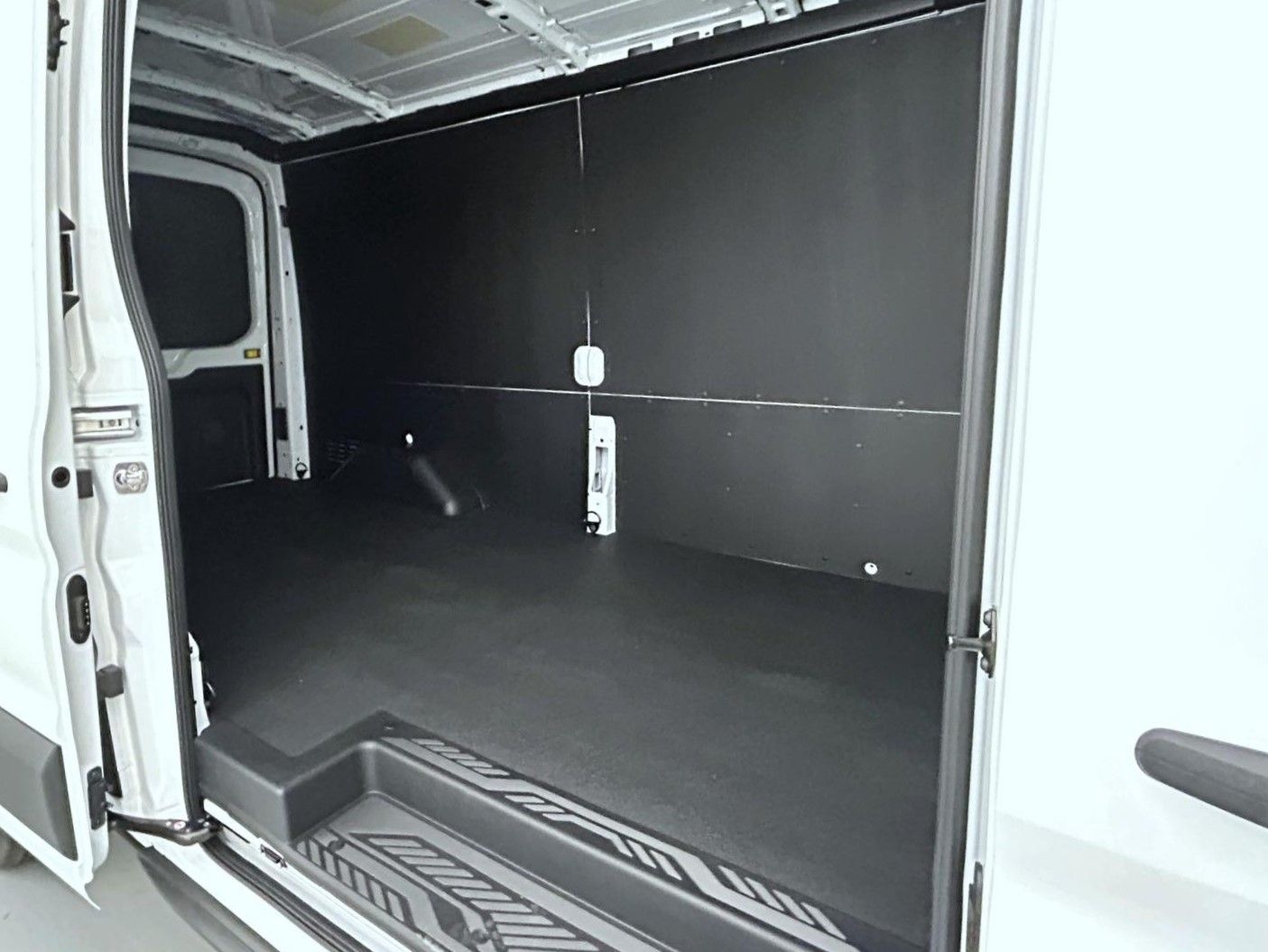 2025 Ford Transit photo 17