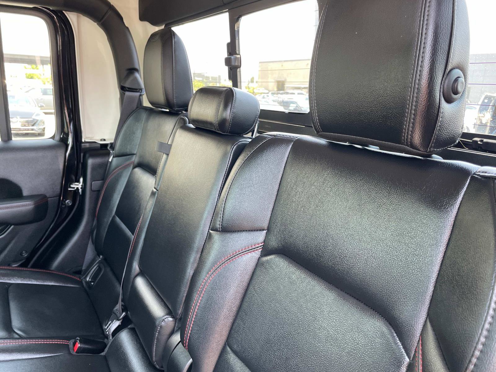 2020 Jeep Gladiator Rubicon photo 24