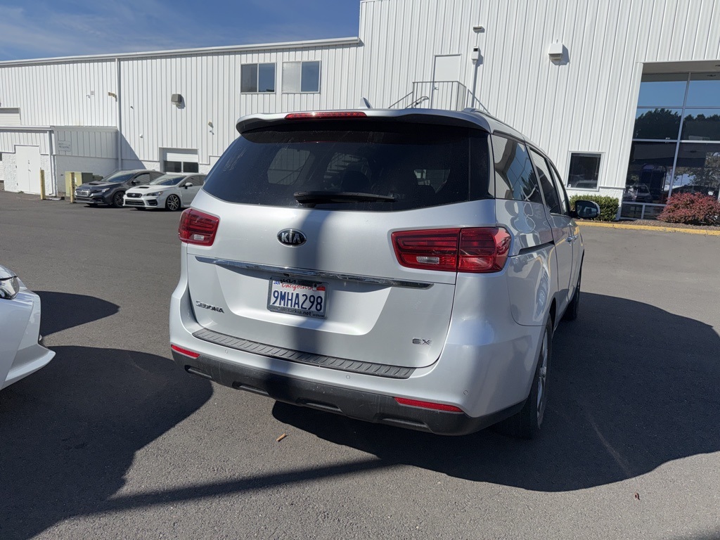 2021 Kia Sedona EX photo 2