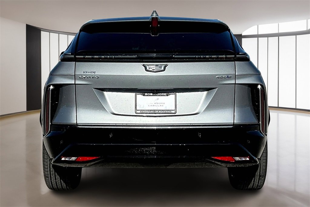 2025 Cadillac Lyriq Luxury photo 3