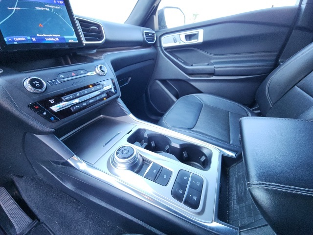 2020 Ford Explorer Limited photo 15